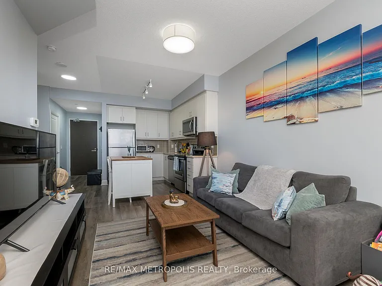 15 Zorra St #503 — Photo 10