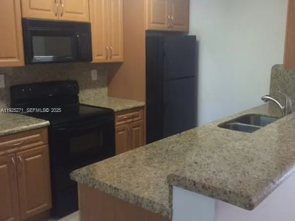 4668 NW 97th Ct #100, Doral, FL 33178