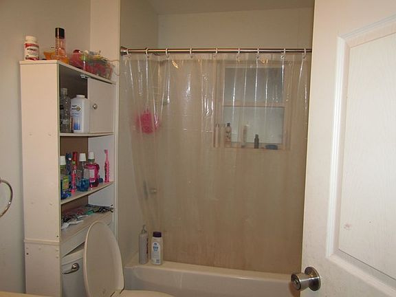 4th image of 517 W Central Ave