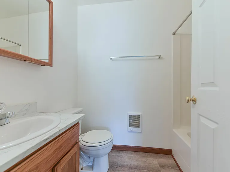 240 E Baker St — Photo 14