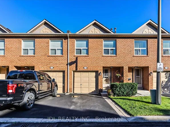 1500 Reeves Gate #4, Oakville, ON L6M 3J4