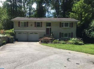 17 Ash Tree Ln, Hockessin, DE 19707