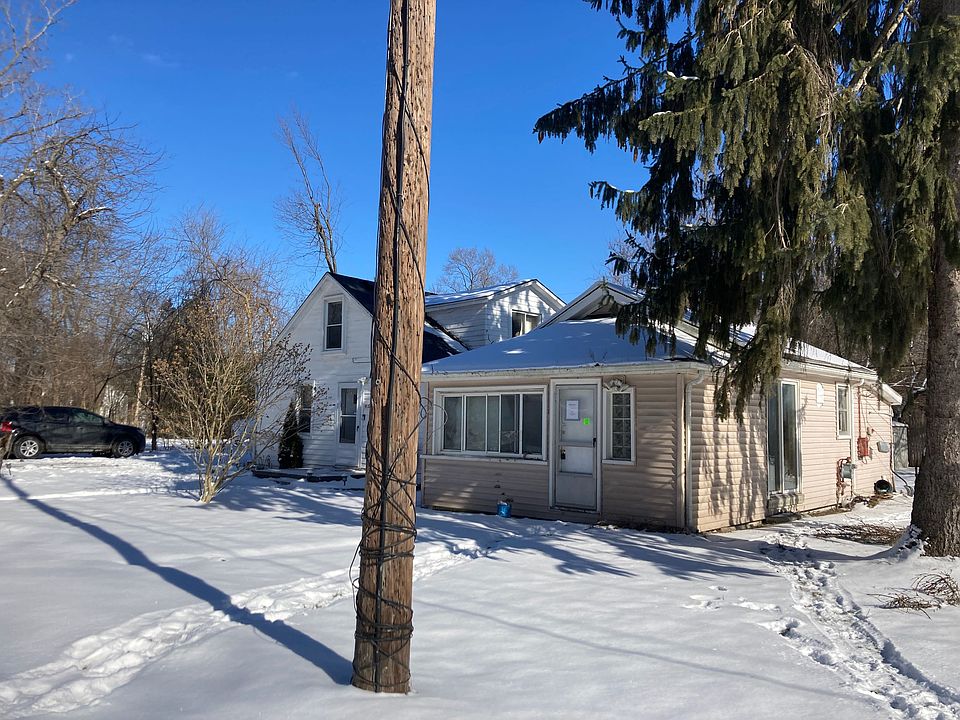 2nd image of 9132 Lincoln Dr
