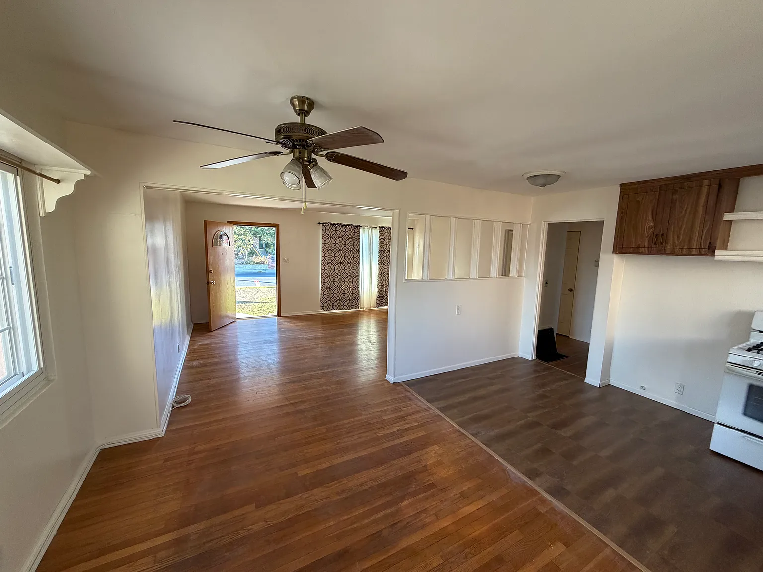 2 bed, 904 sqft, $3,750 — Photo 3