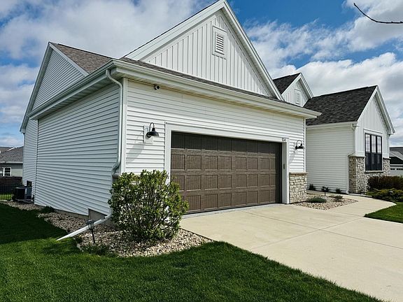 2nd image of 534 Foxfield ROAD