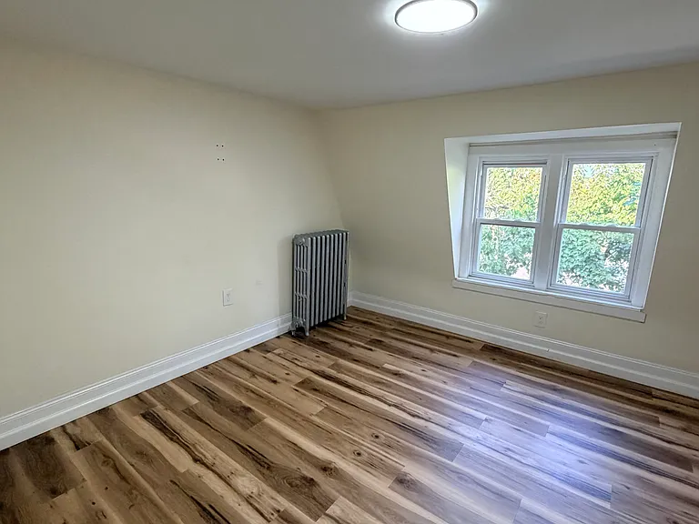 149 N Front St #2 — Photo 4