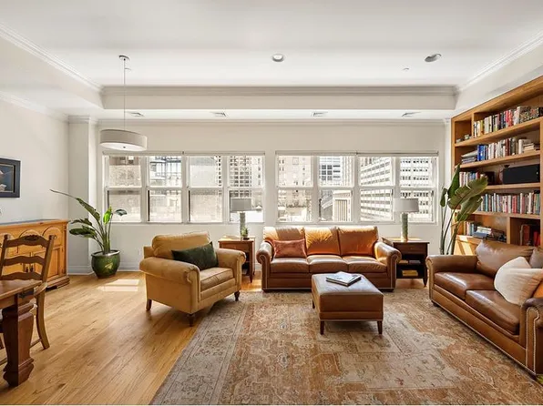 25 Murray St APT 8A, New York, NY 10007