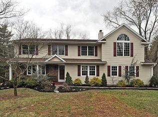 9 Delaware Rim Rd, Yardley, PA 19067