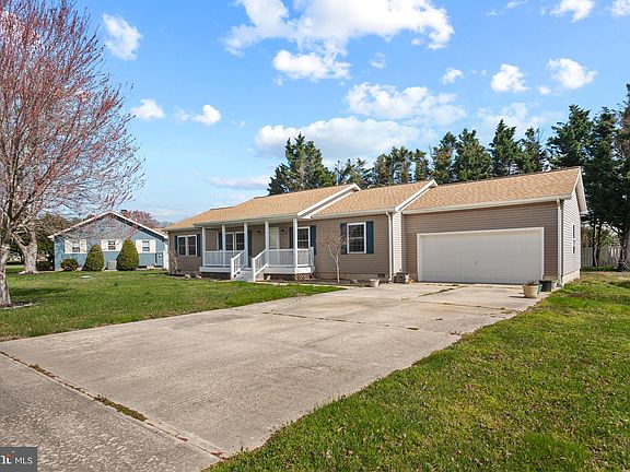 2nd image of 18387 Linden Ln
