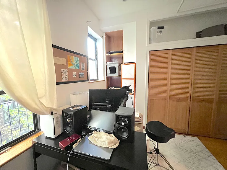 157 W 80th St #2B — Photo 5