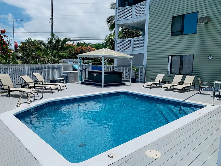 75-5680 Kuakini Hwy #303 — Photo 8