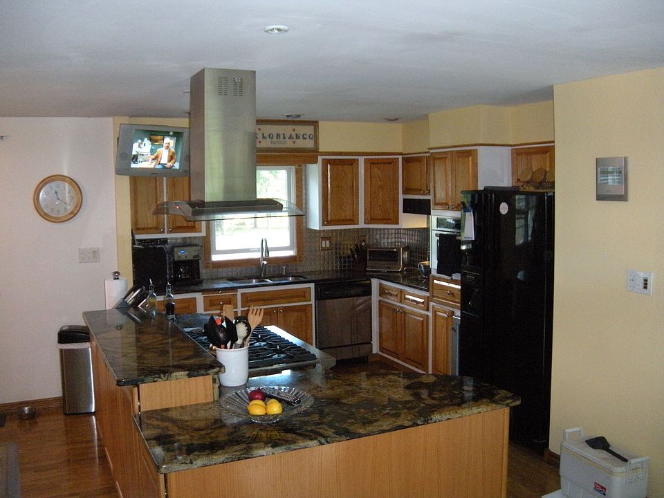 2nd image of 28 Hankins Rd