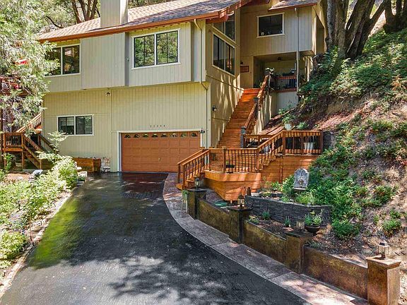 5th image of 22244 Crystal Falls Dr