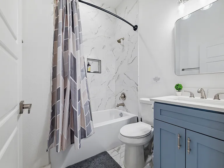 2406 Merlin St — Photo 28