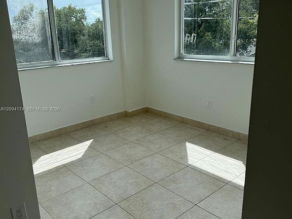 4th image of 2647 NW 25th Ave APT 405