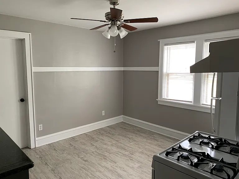 3146 S Clement Ave — Photo 6