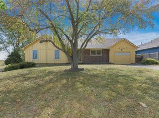 18707 E Salisbury Rd, Independence, MO 64056