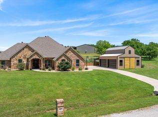 107 Doc Ballard Ct, Weatherford, TX 76088