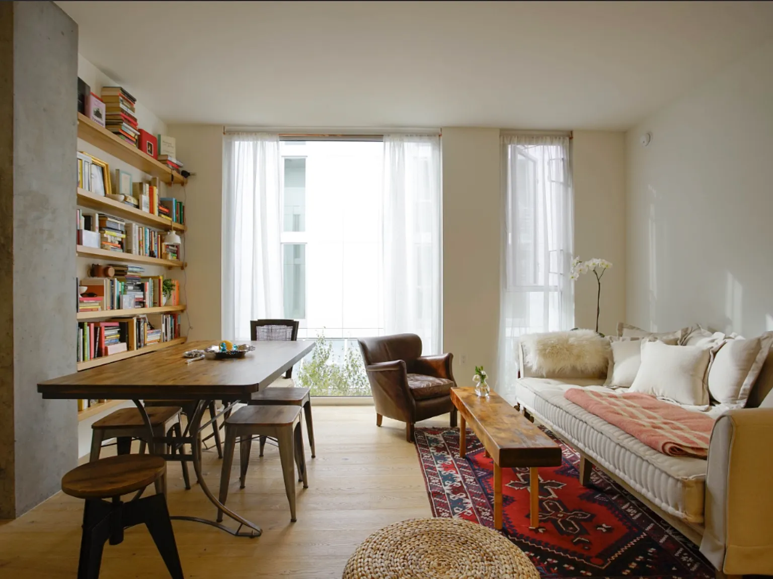 1 bed, 660 sqft, $5,849 — Photo 1