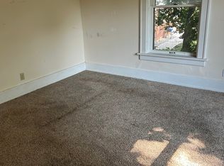 139 S Grand Ave APT 4, Waukesha, WI 53186