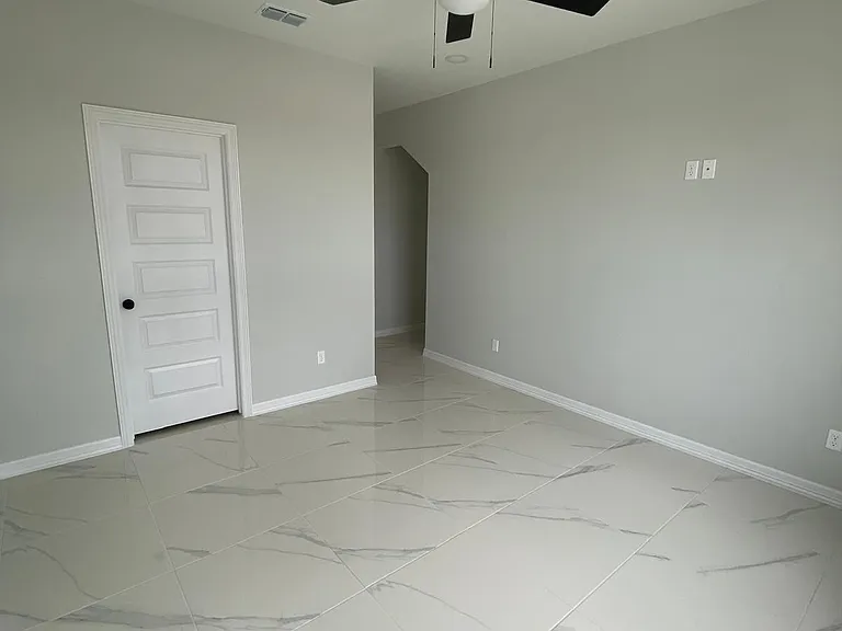 5604 N Crown Point — Photo 12