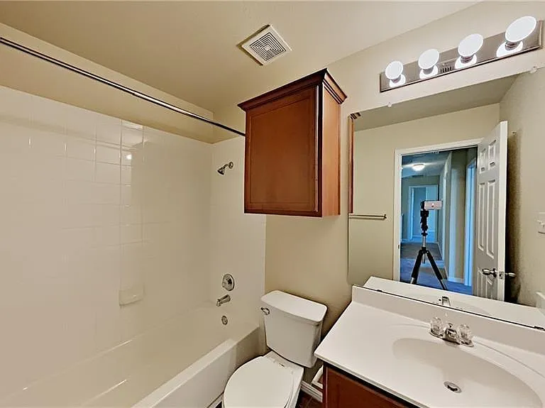 200 Adriana Ln — Photo 18