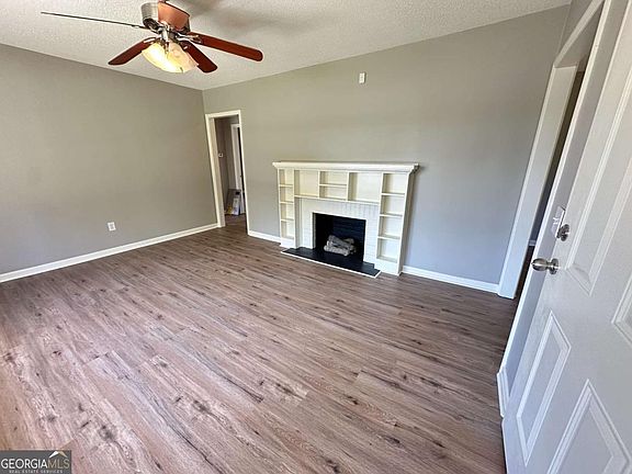 3rd image of 11 Pendleton St