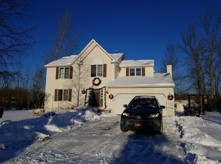 67 Fawn Meadows Ct, Getzville, NY