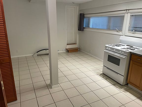 3rd image of 91 Fairlawn Dr Unit 1