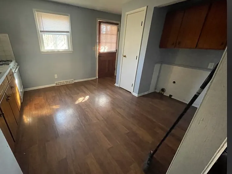 608 5th Ave #608 — Photo 2