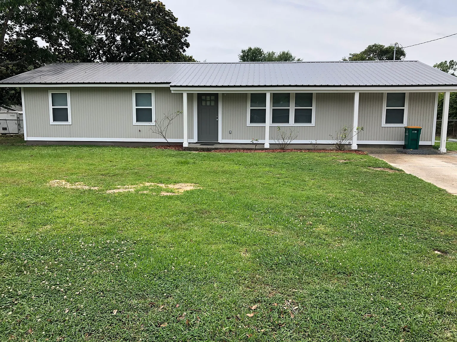 4 bed, 1425 sqft, $1,950 — Photo 1