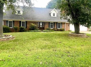 402 E Sinclair St, Fort Branch, IN 47648