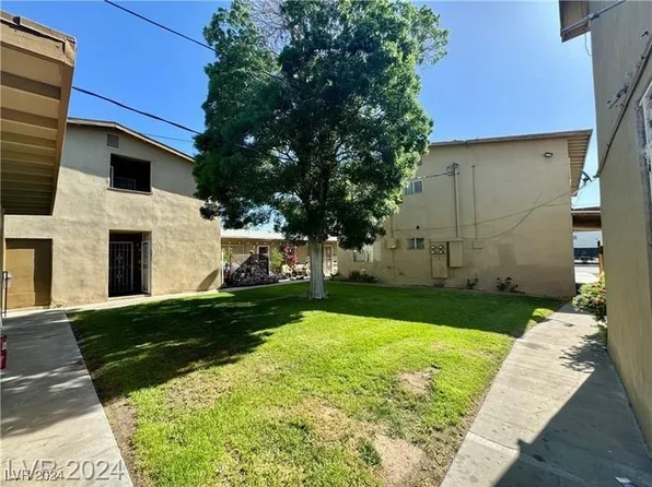 3831 Daisy St APT 23, Paradise, NV 89119