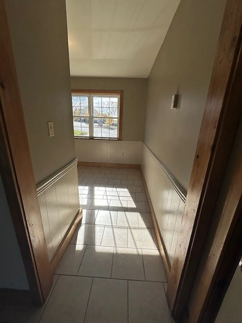 Leola 2 Bedroom 2nd floor — Photo 3
