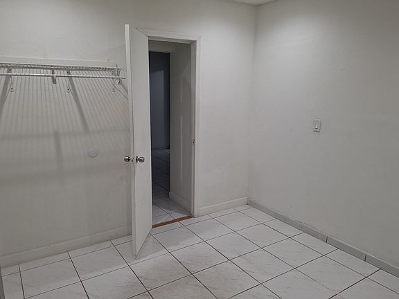 4th image of 661 W 50th St