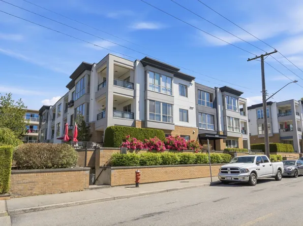 15169 Buena Vista Ave #201, White Rock, BC V4B 1Y2