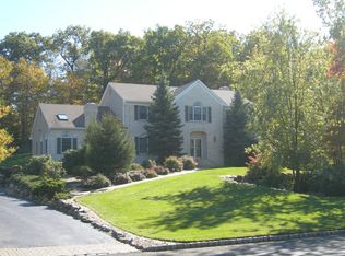 47 S Glen Rd, Kinnelon, NJ 07405