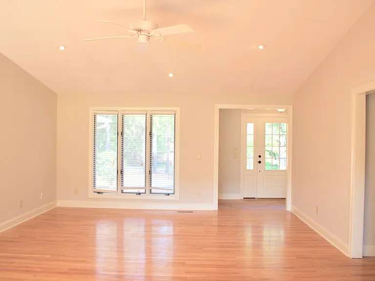 940 Saint Andrews Dr — Photo 14