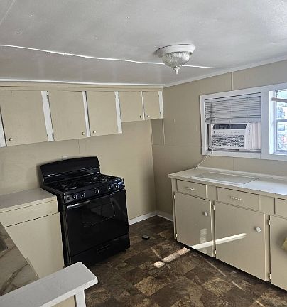 5th image of 1500 Adam St #A