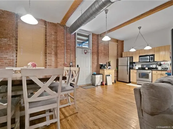 (undisclosed Address), Bridgeport, CT 06604