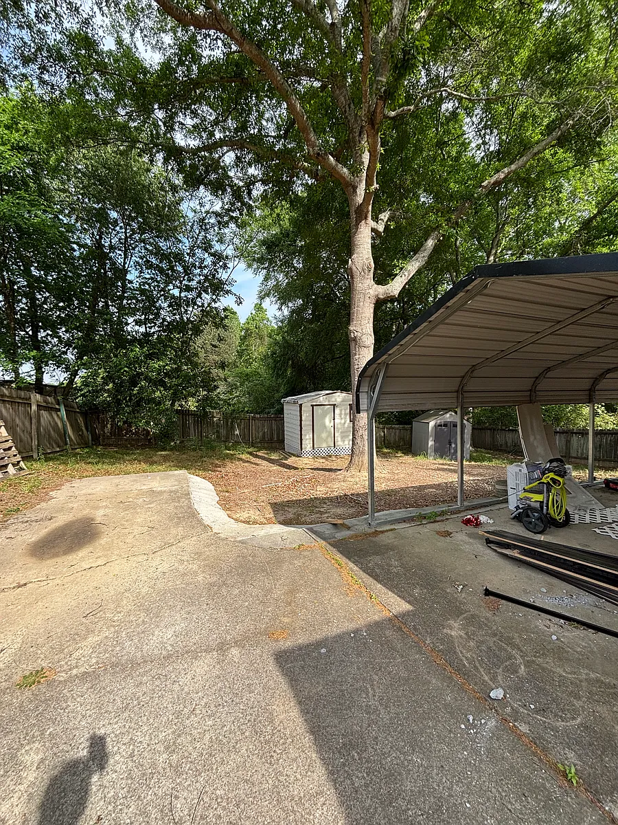 Building Photo - 1616 Ridgecrest Dr