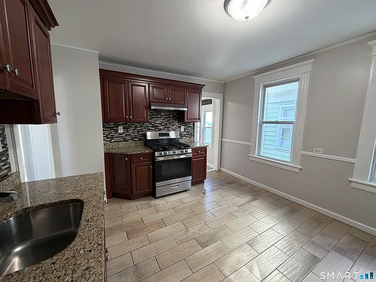 709 Capitol Ave #2 — Photo 7