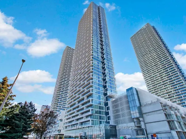 898 Portage Pkwy, Vaughan, ON