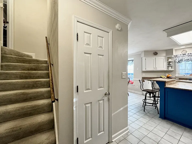 930 Forest Lakes Dr — Photo 32