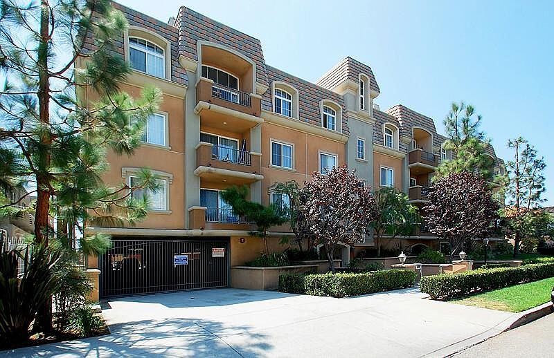 1st image of 3623 Jasmine Ave APT 302