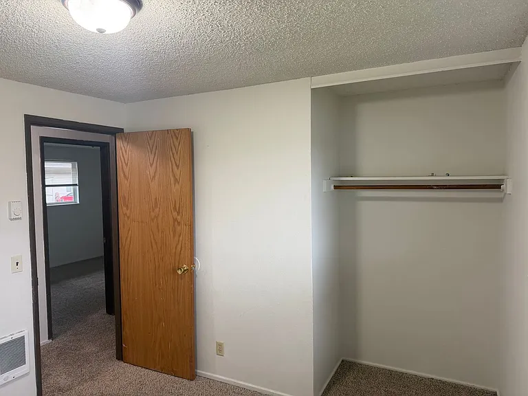 5040 E St #1 — Photo 6