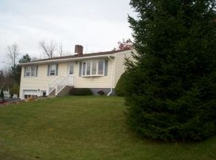 27 Center St, Bennington, VT 05201