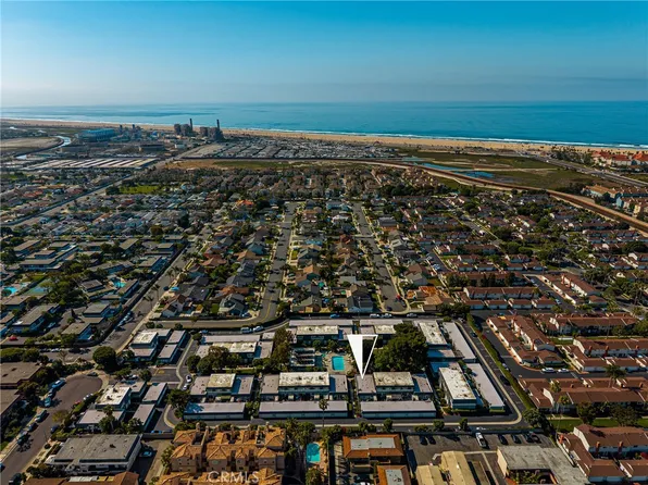 8282 Artista Dr, Huntington Beach, CA 92646