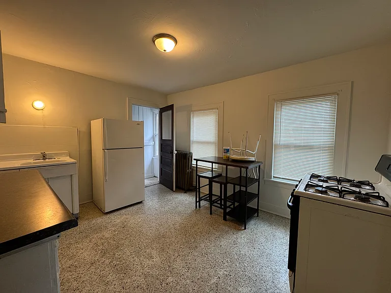 159 N 4th St #2 — Photo 5