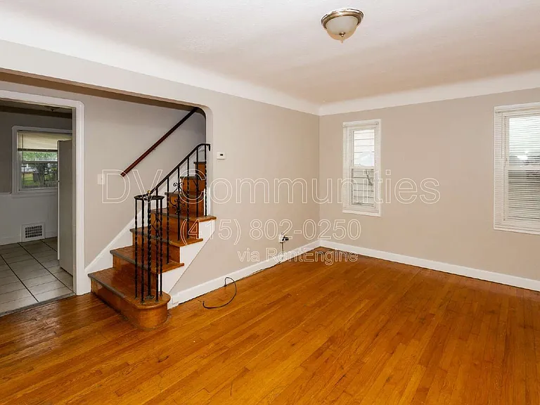 19001 Nitra Ave — Photo 4